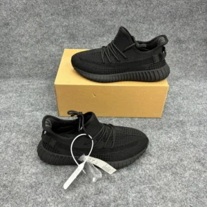 ADIDAS YEEZY BOOST 350 (1:1 Quality)